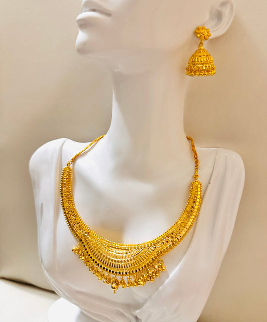 Gold imitation necklace set