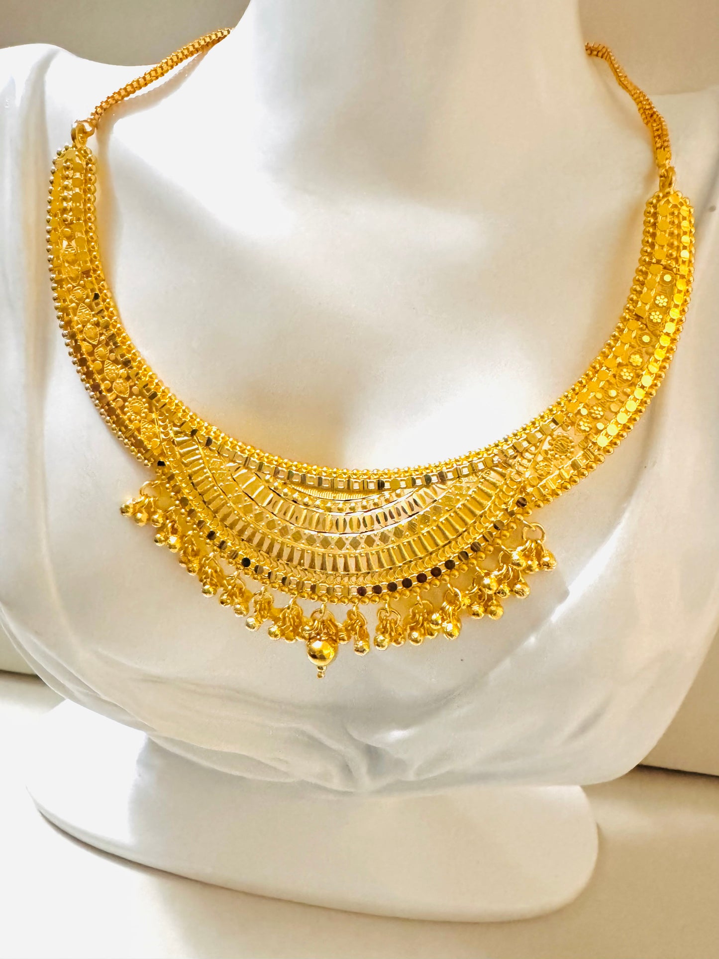 Gold imitation necklace set